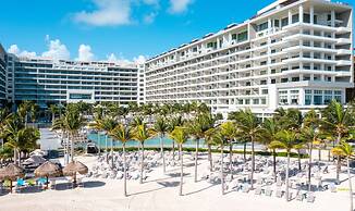 Garza Blanca Resort & Spa Cancun