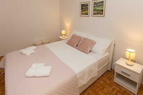 Rooms Batina