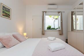 Rooms Batina