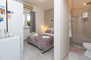 Rooms Batina