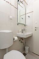 Rooms Batina