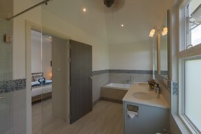 Modern 3 Bedroom Pool Villa MP67