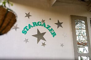 302 On Old Seaview Road - Stargazer Cottage
