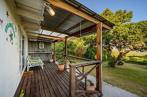 302 On Old Seaview Road - Stargazer Cottage