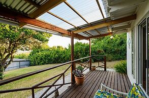 302 On Old Seaview Road - Stargazer Cottage