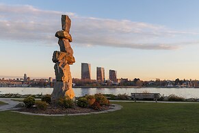 Revival English Bay, Vancouver