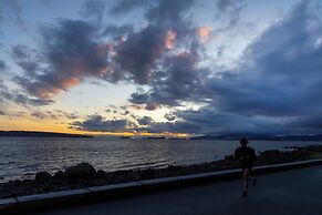 Revival English Bay, Vancouver