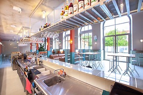 The People - Strasbourg - Hostel