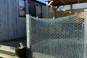 Shepherds Hut-hot tub Hire, dog Friendly