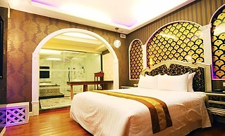 Mucha Motel
