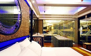 Mucha Motel