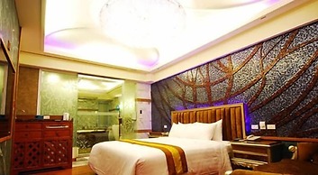 Mucha Motel