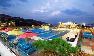 Elijah Resort