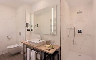 Hilton Rijeka Costabella Beach Resort & Spa