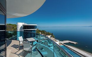 Hilton Rijeka Costabella Beach Resort & Spa