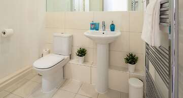 Open plan 2 Bedroom Apartment