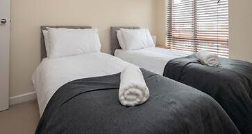 Open plan 2 Bedroom Apartment