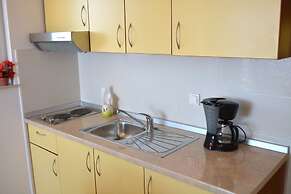 Floral Apartments Pende