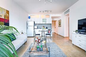 MAMAD - Deluxe 2BD Jaffa Dreams W Pool & Parking