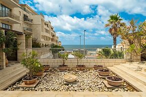 MAMAD - Deluxe 2BD Jaffa Dreams W Pool & Parking