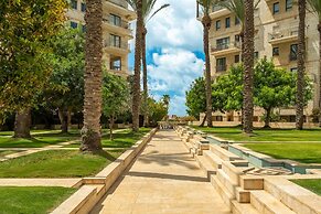MAMAD - Deluxe 2BD Jaffa Dreams W Pool & Parking