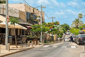 MAMAD - Deluxe 2BD Jaffa Dreams W Pool & Parking