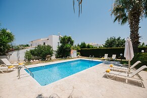 Cleopatra Villa