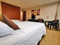 Brisas Beachfront Studios In Hotel Zone