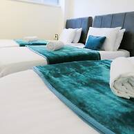 Tudors eSuites Five Ways Terrace Parking