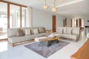 Asmaya 7BR Villa private heated pool and billiard