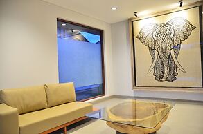 Asmaya 7BR Villa private heated pool and billiard