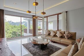 Asmaya 7BR Villa private heated pool and billiard