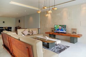 Asmaya 7BR Villa private heated pool and billiard