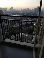 Clean & Compact Room at Elpis sun rise view