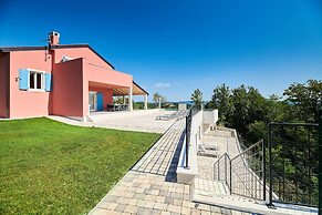 Villa Cali