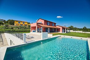 Villa Cali