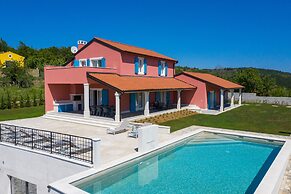 Villa Cali