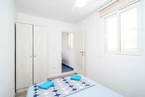 Apartment & Rooms Alan