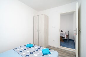 Apartment & Rooms Alan