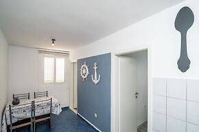 Apartment & Rooms Alan