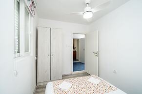 Apartment & Rooms Alan