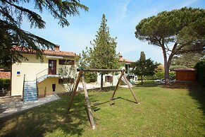 Daila Apartments
