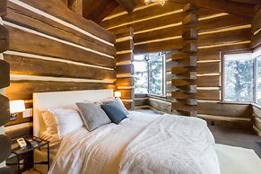 3354 Peak Drive