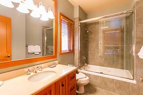8140 Nicklaus North