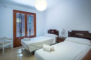 Comfortable Villa At The Back Of Palma Centre