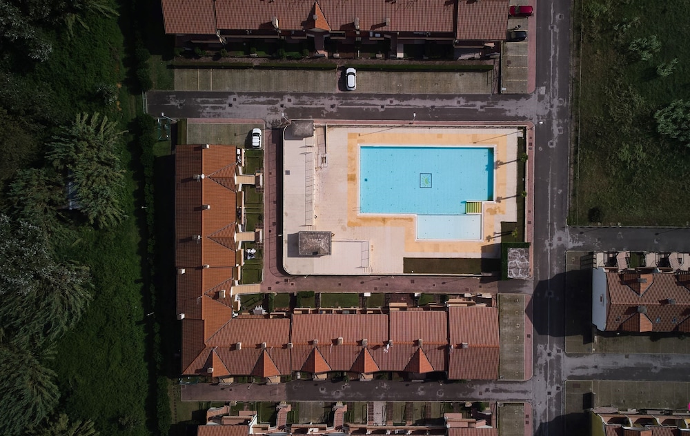 Homely Flat With Pool-beahost