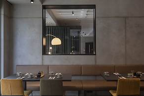 EmiLu Design Hotel
