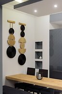 Acropolis Deluxe Apartment