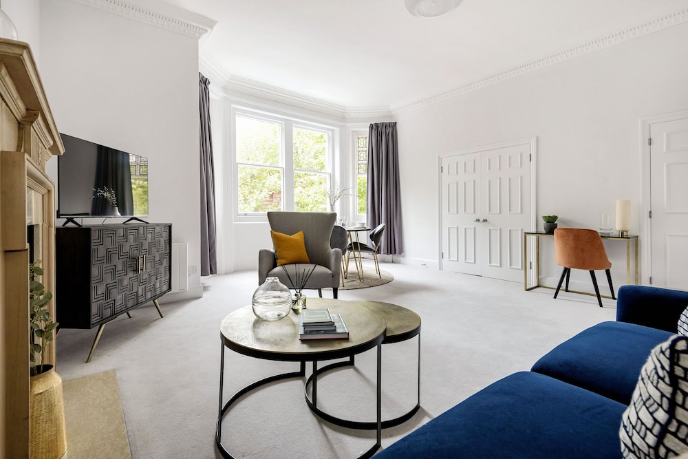 3 Sloane Gardens by UnderTheDoormat