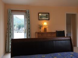 Beautiful Highland 1-bed Cottage
